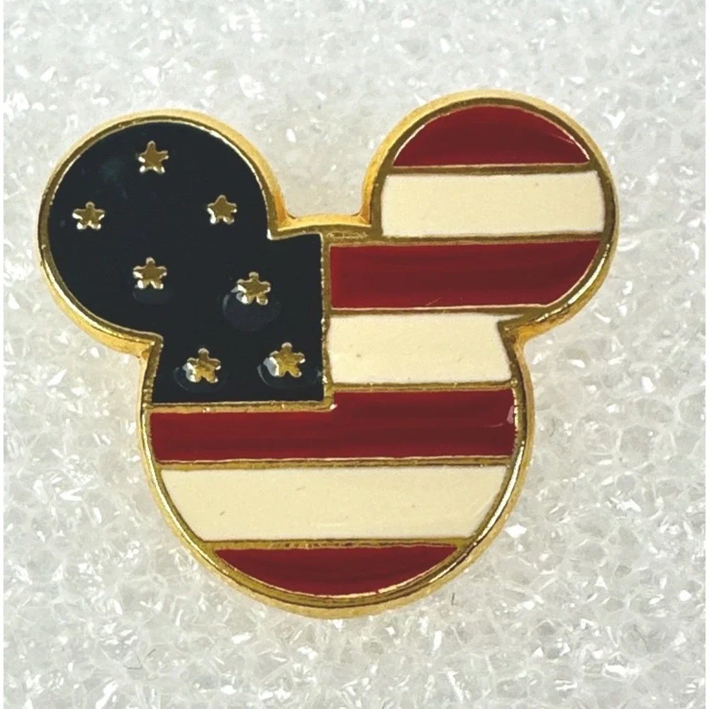 Disney Mickey Mouse American Flag Enamel Pin Patriotic Stars Stripes Gold Tone